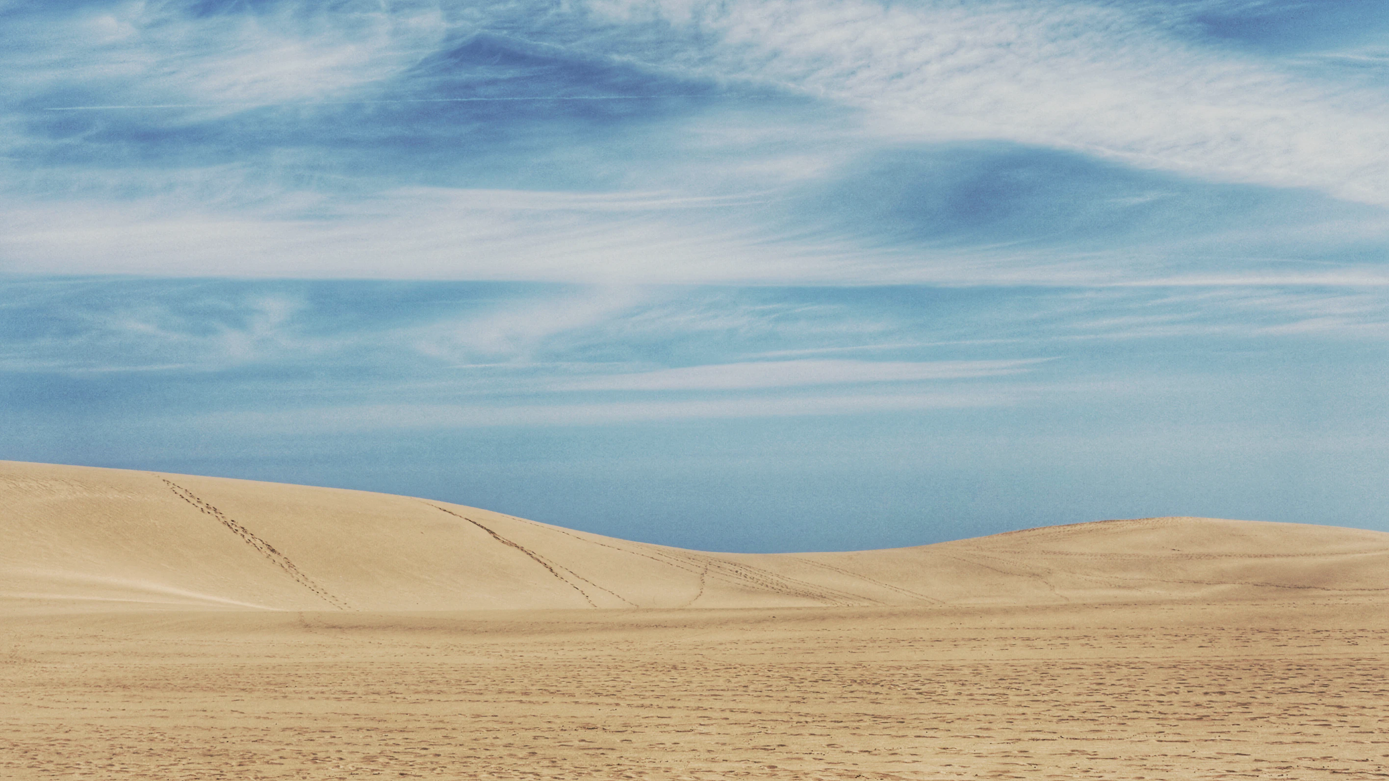 Featured image of post Tottori Travel Guide: Sand Dunes, Hot Springs & Coastal Beauty